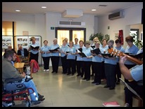 Los usuarios del Centro de Mayores de Argamasilla de Calatrava celebran los Mayos con un concierto en el que perviven las tradiciones